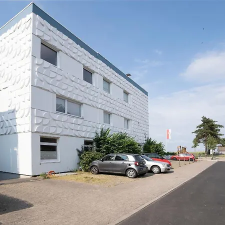 Apartment Strandhotel Kleine Krabbe *